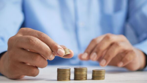 Mastering the Art of Splurge and Save: A Balanced Approach to Personal Finance in 2026